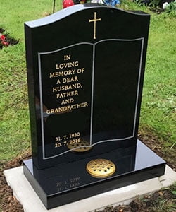 Welsh Slate Headstone Round top Monolith with chamfered edge and Script Font.