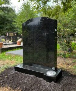 Arc Top with Ogee Shoulders Memorial in Black Granite